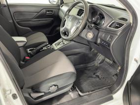 Photo '16' of Mitsubishi Triton