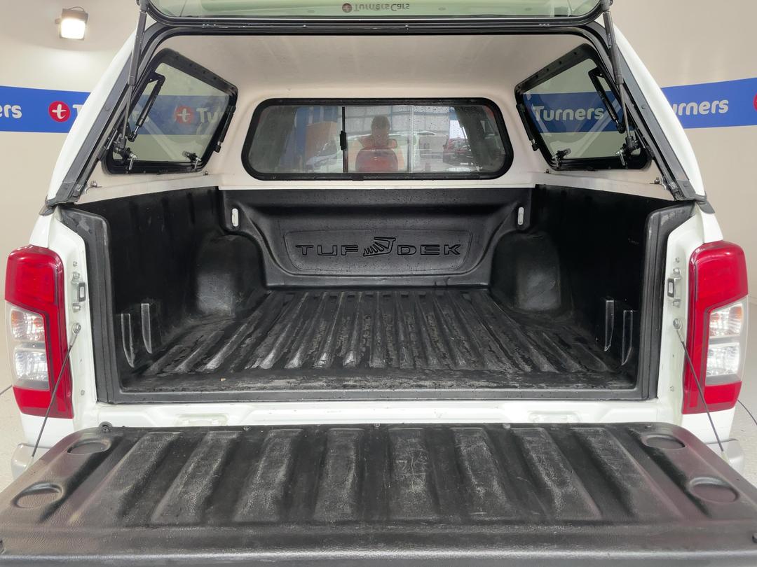 Photo '14' of Mitsubishi Triton