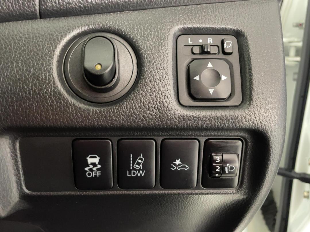 Photo '25' of Mitsubishi Triton