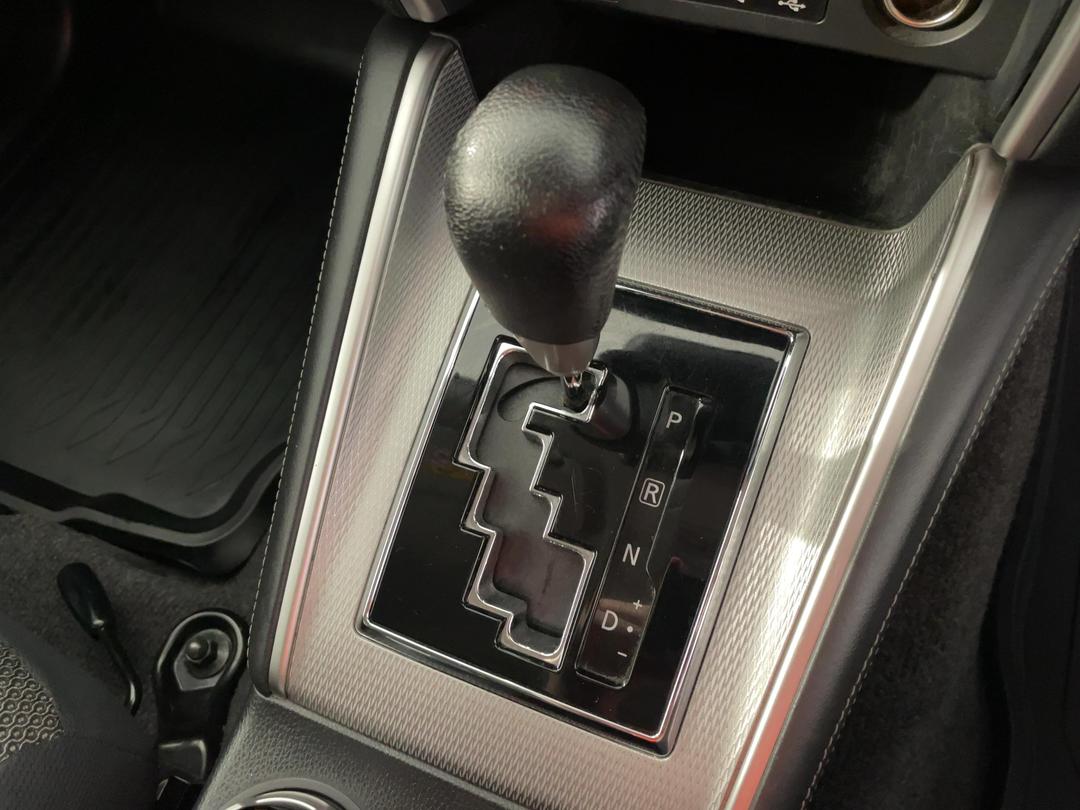 Photo '32' of Mitsubishi Triton