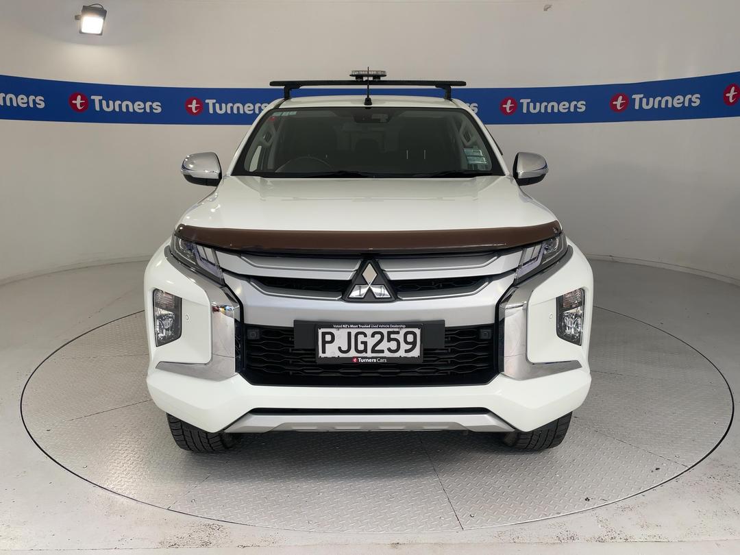 Photo '2' of Mitsubishi Triton