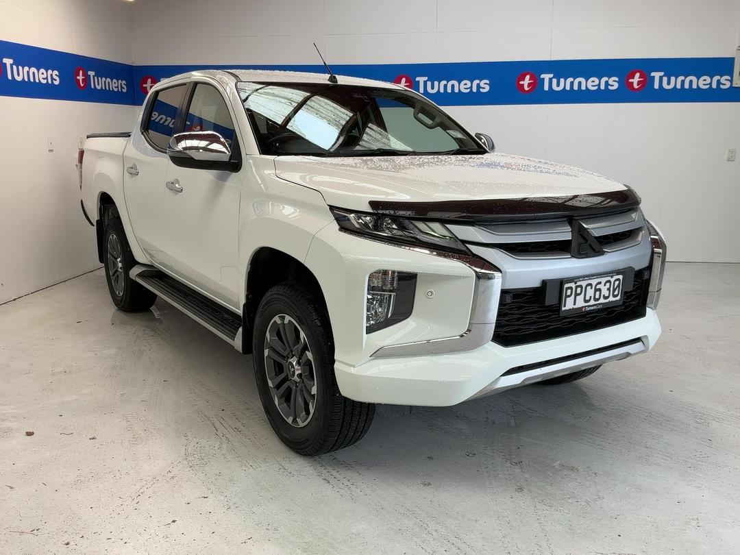 Photo '1' of Mitsubishi Triton
