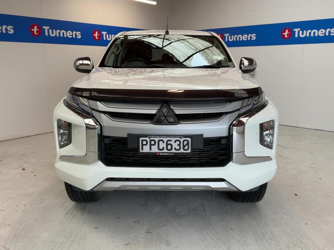 Photo '2' of Mitsubishi Triton