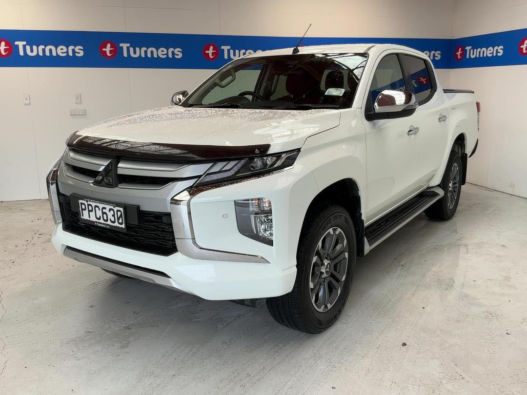 Photo '4' of Mitsubishi Triton