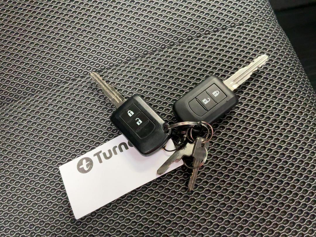 Photo '22' of Mitsubishi Triton
