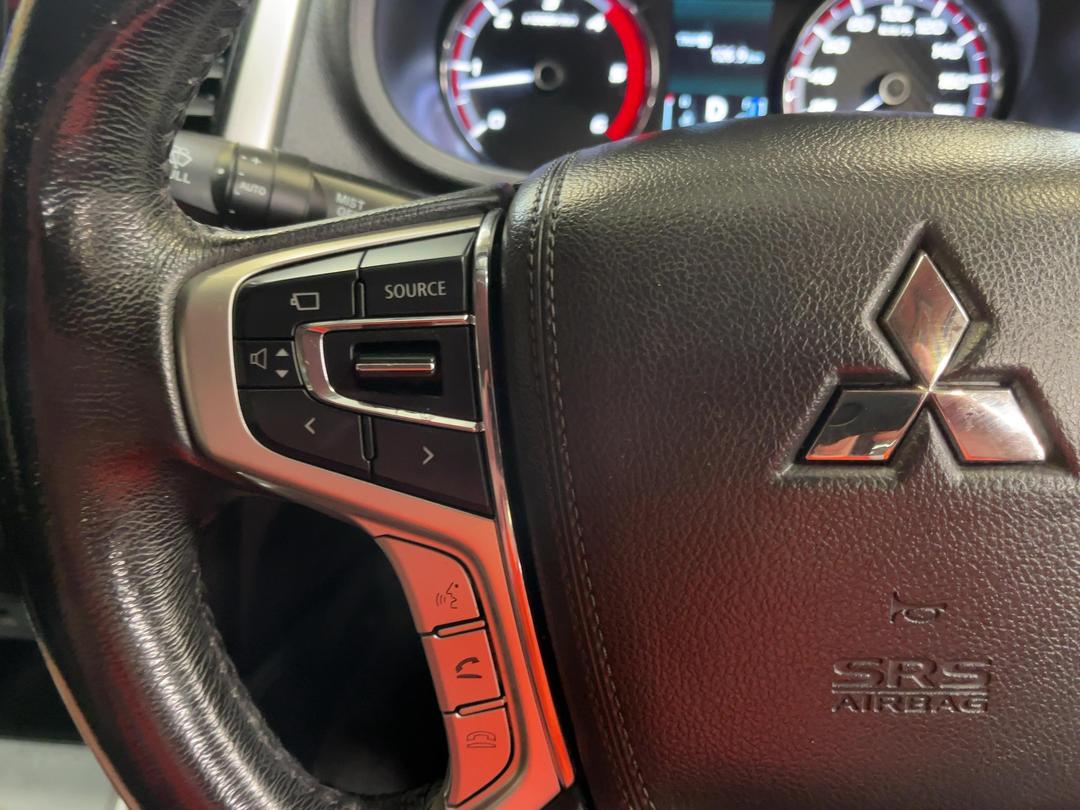 Photo '25' of Mitsubishi Triton