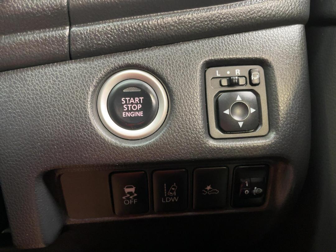 Photo '27' of Mitsubishi Triton