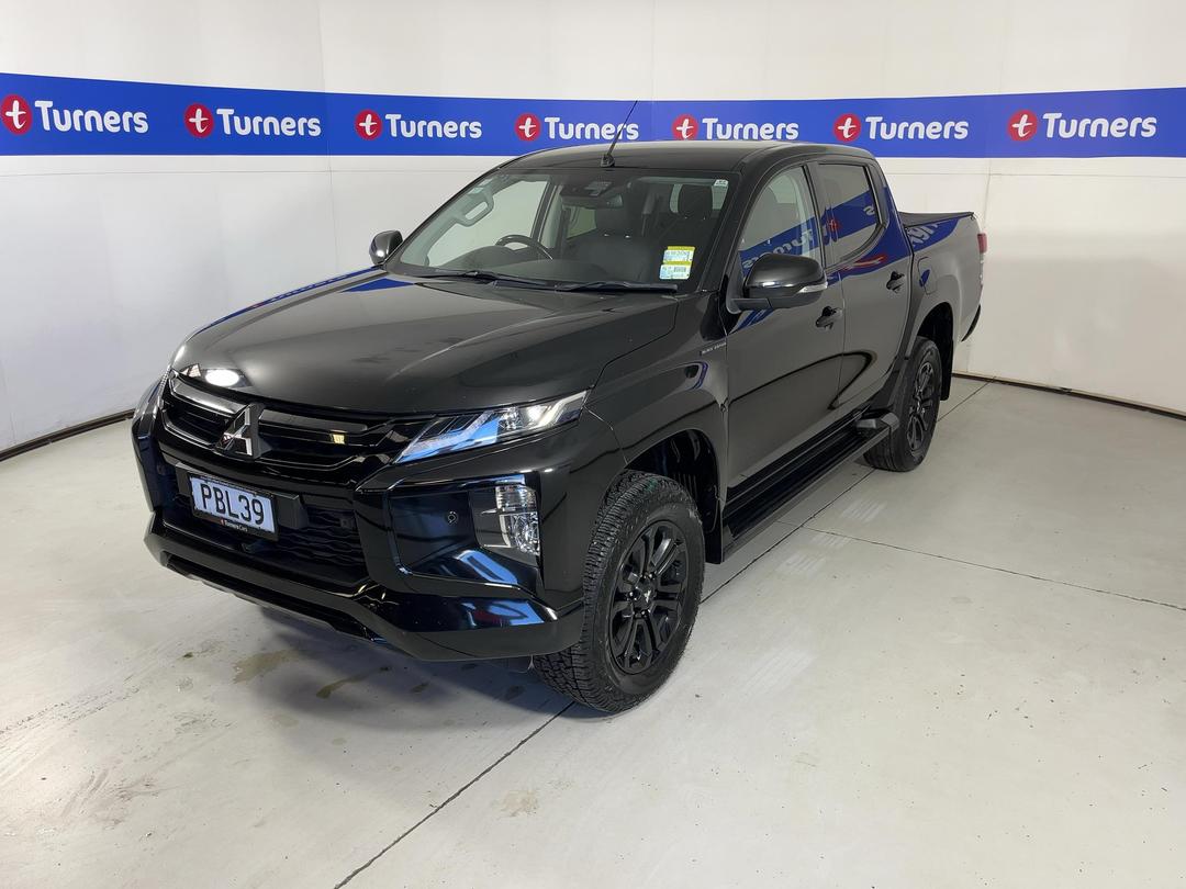 Photo '4' of Mitsubishi Triton