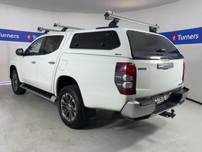 Photo '5' of Mitsubishi Triton