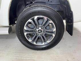 Photo '11' of Mitsubishi Triton