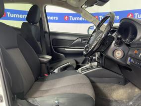 Photo '16' of Mitsubishi Triton