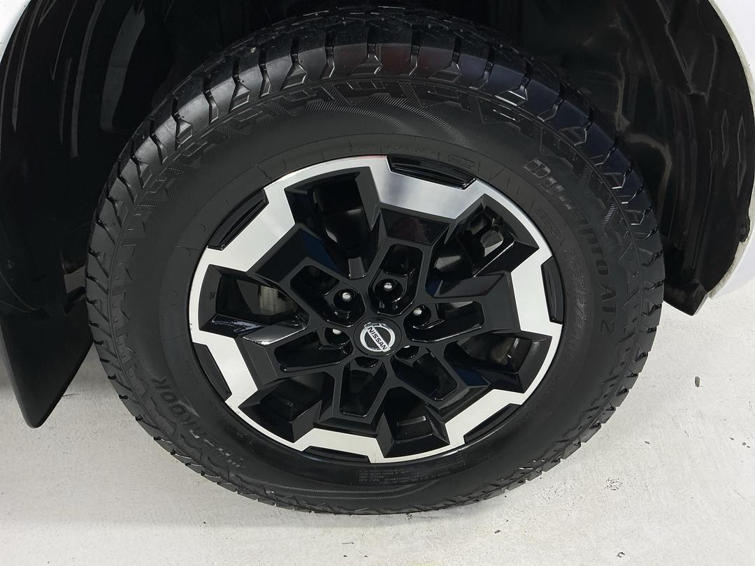 Photo '9' of Nissan Navara