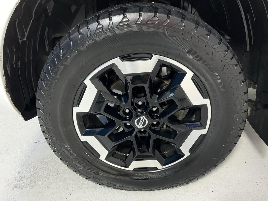 Photo '10' of Nissan Navara