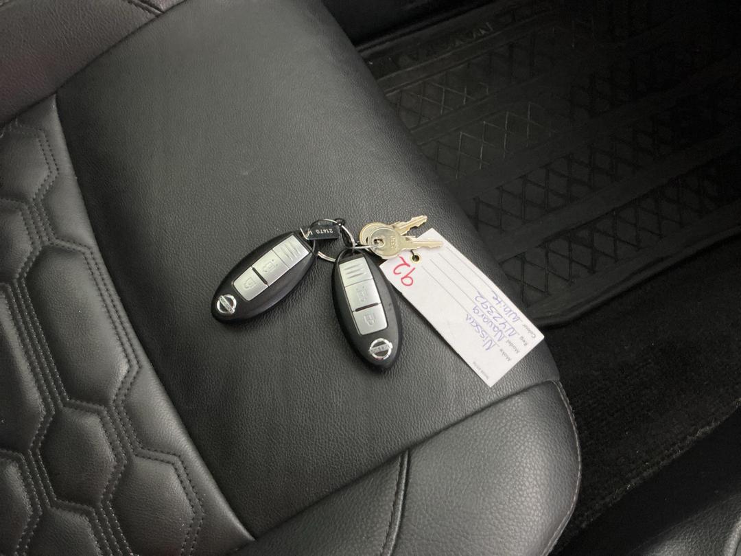 Photo '22' of Nissan Navara