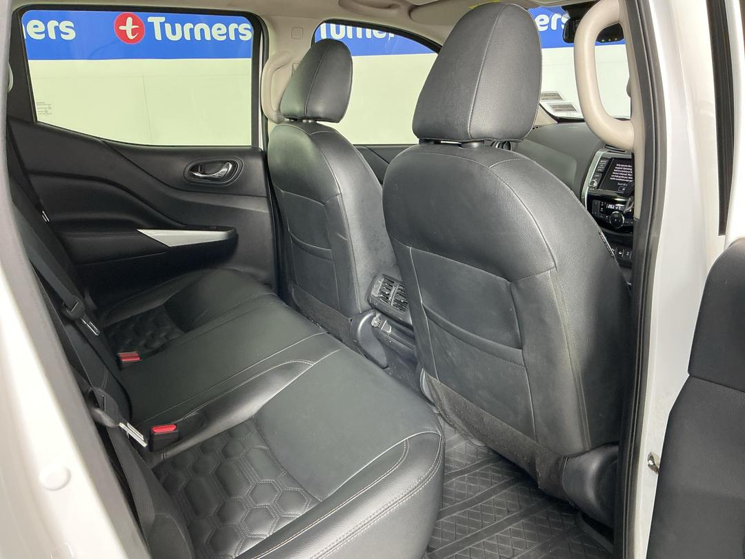 Photo '20' of Nissan Navara