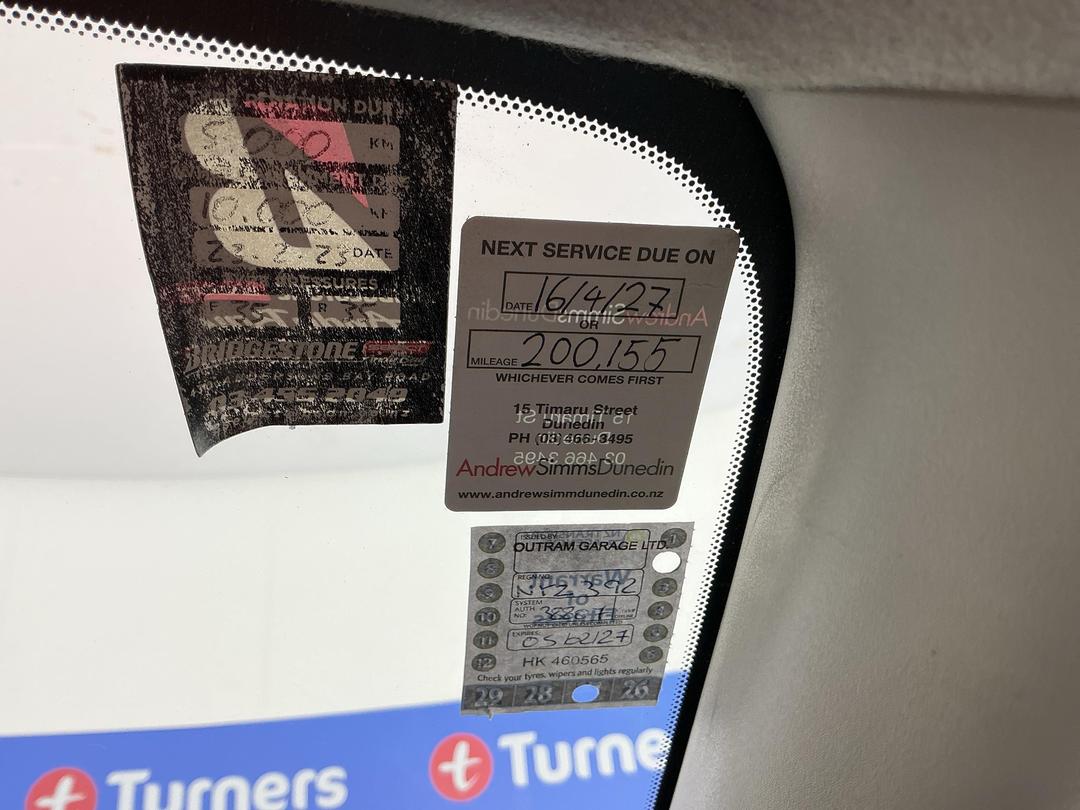 Photo '28' of Nissan Navara