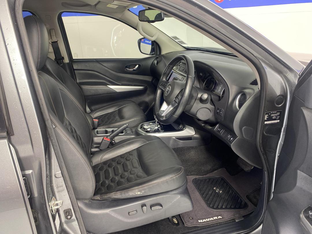 Photo '16' of Nissan Navara