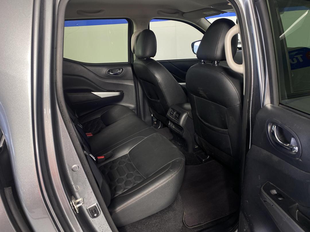 Photo '20' of Nissan Navara