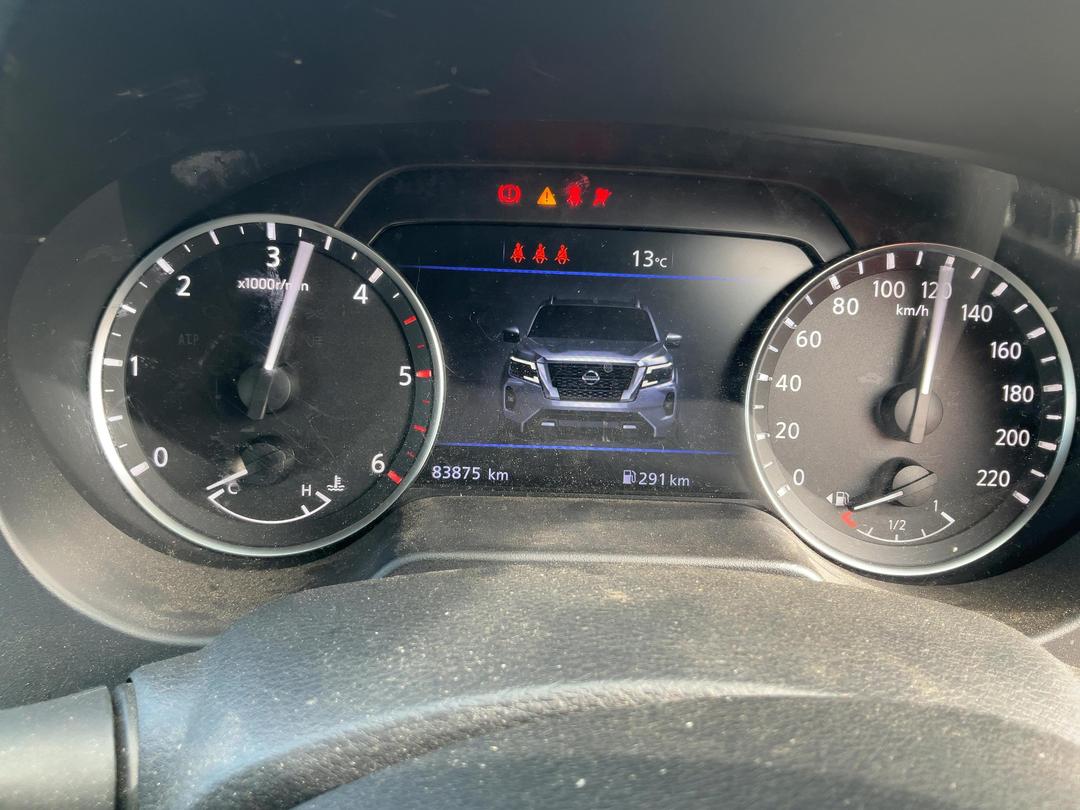 Photo '13' of Nissan Navara SL