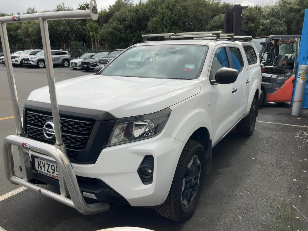 Photo '2' of Nissan Navara SL