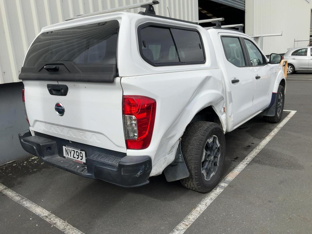 Photo '4' of Nissan Navara SL