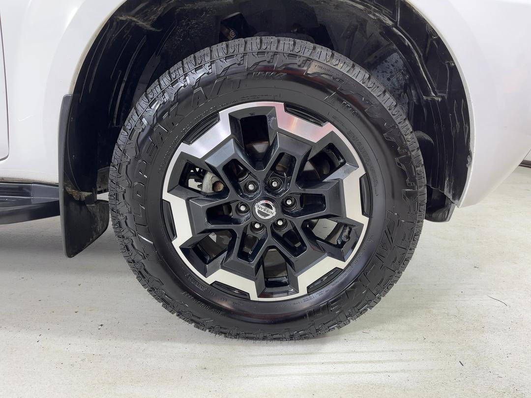 Photo '9' of Nissan Navara