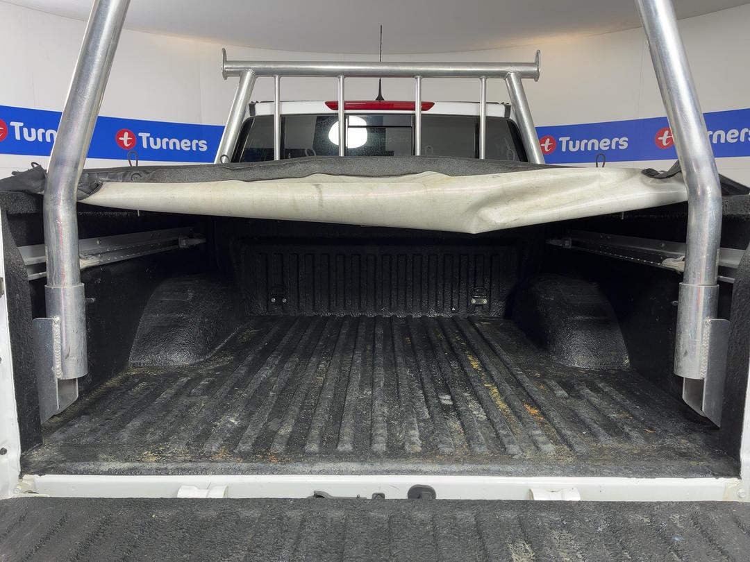 Photo '14' of Nissan Navara