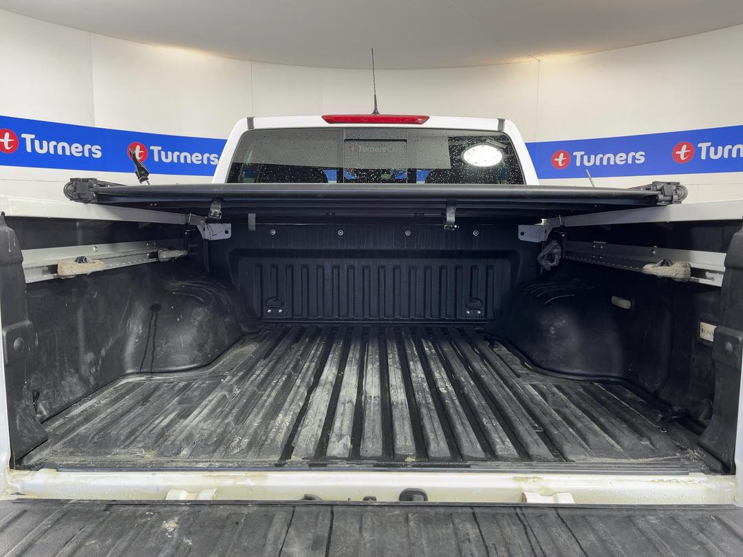 Photo '14' of Nissan Navara