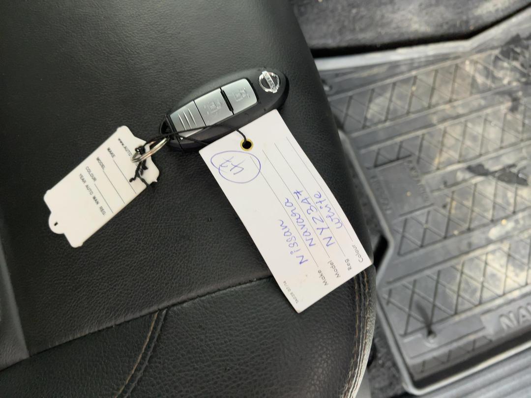 Photo '22' of Nissan Navara