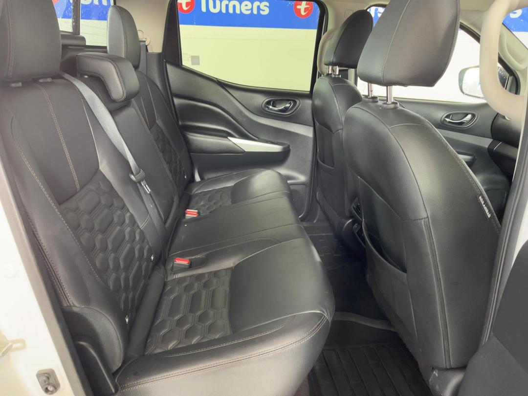 Photo '20' of Nissan Navara