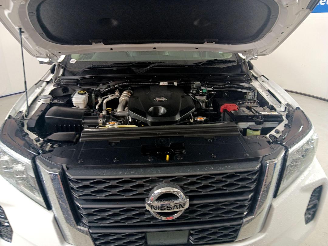 Photo '13' of Nissan Navara