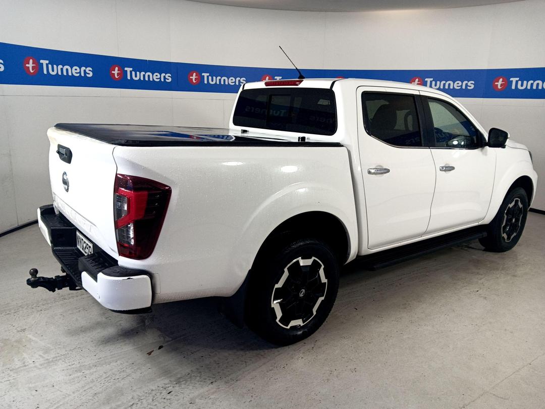 Photo '7' of Nissan Navara