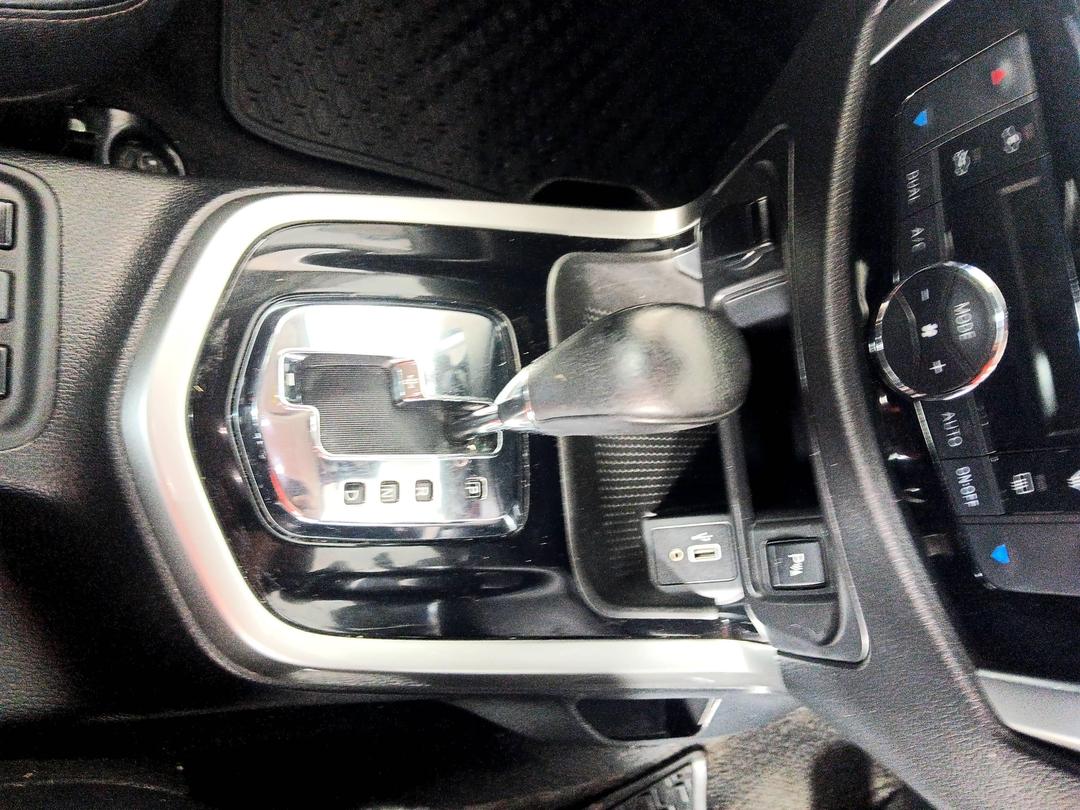 Photo '18' of Nissan Navara