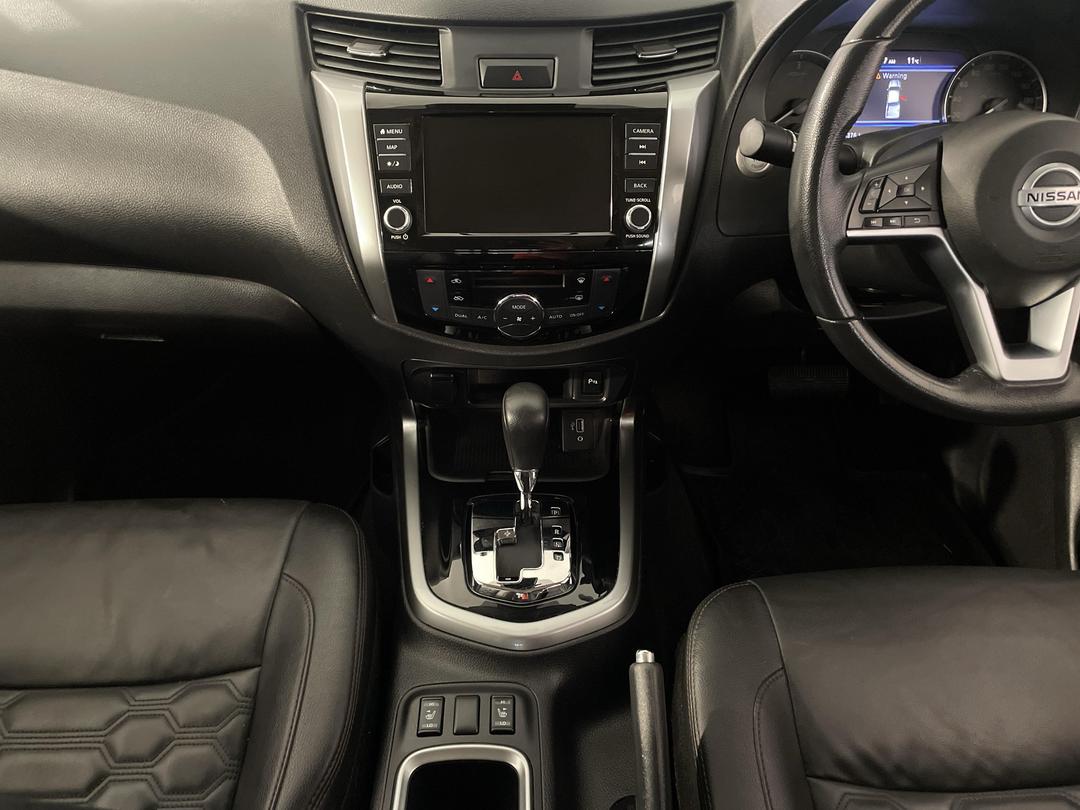 Photo '18' of Nissan Navara