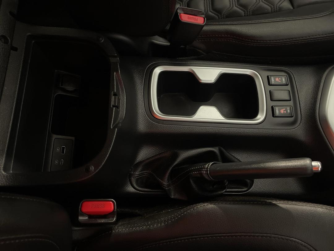 Photo '33' of Nissan Navara