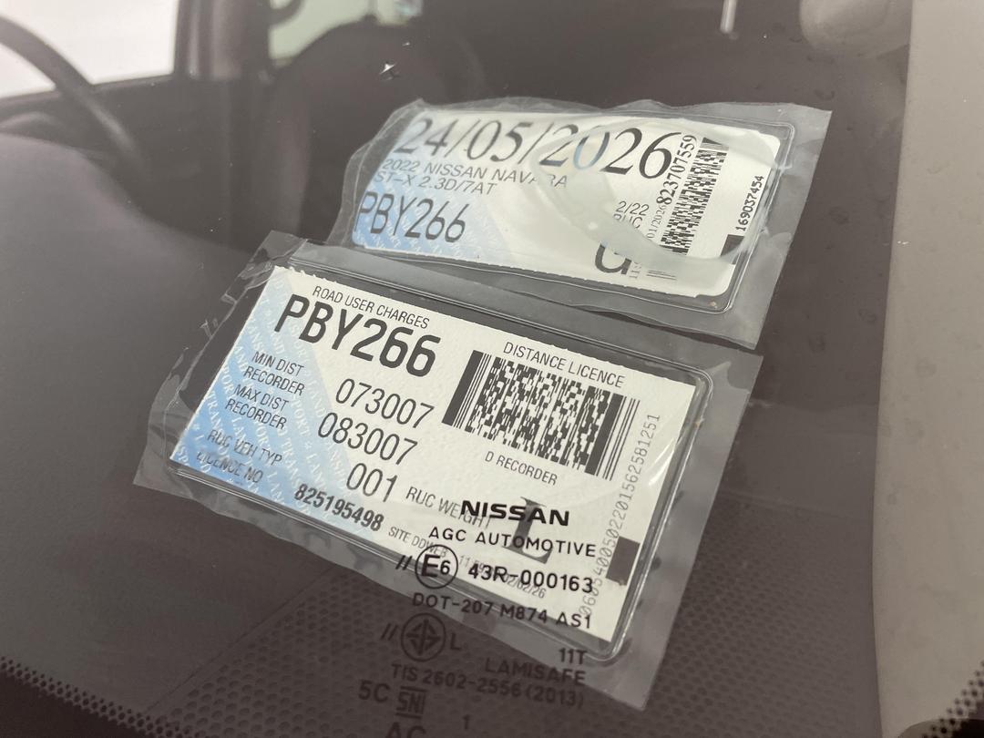 Photo '35' of Nissan Navara