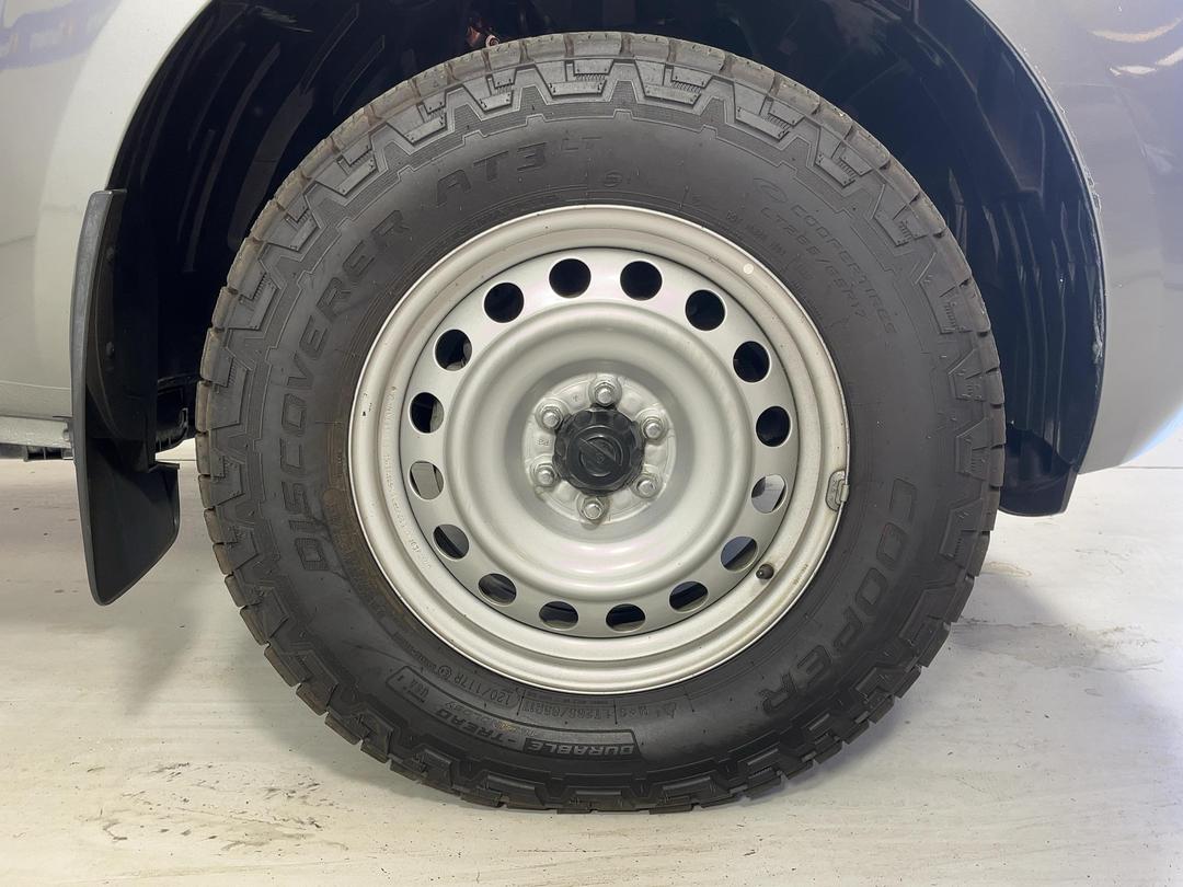 Photo '9' of Nissan Navara