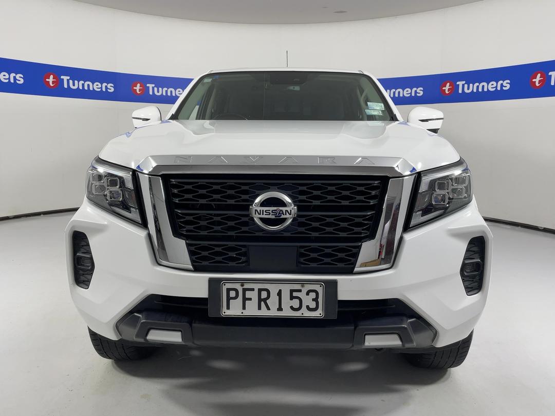 Photo '2' of Nissan Navara