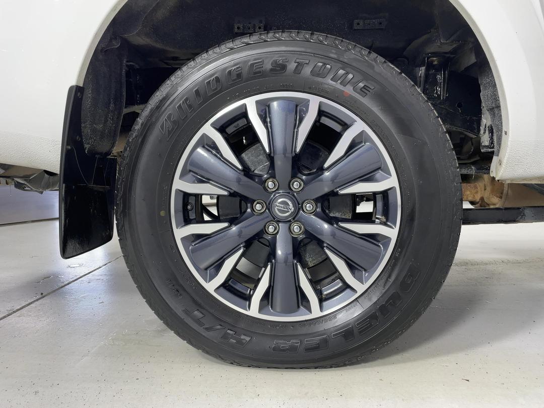 Photo '12' of Nissan Navara