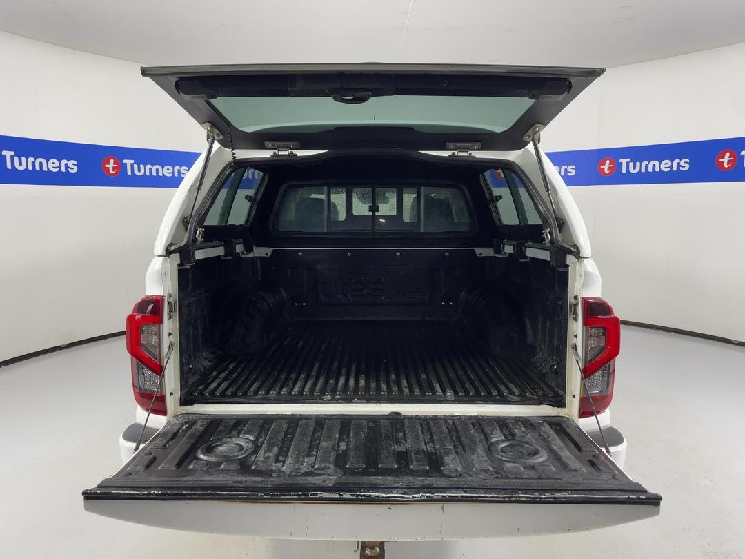Photo '14' of Nissan Navara