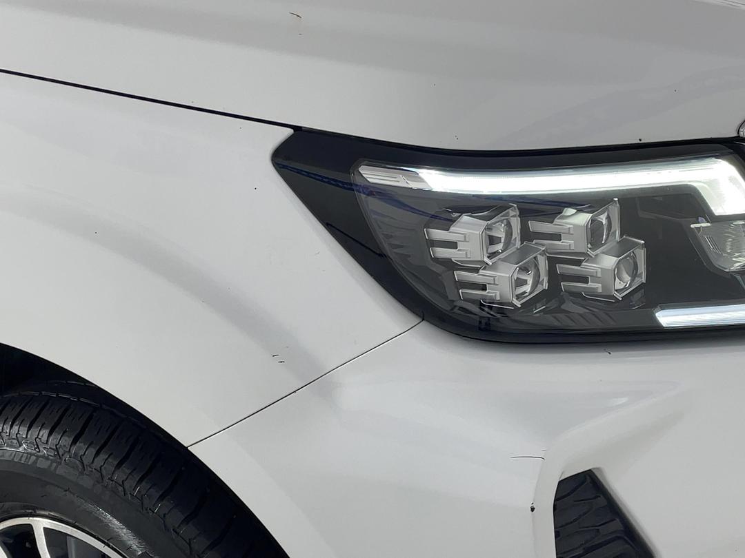 Photo '25' of Nissan Navara
