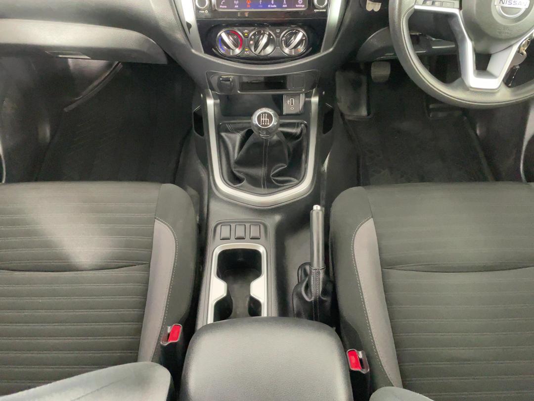 Photo '18' of Nissan Navara