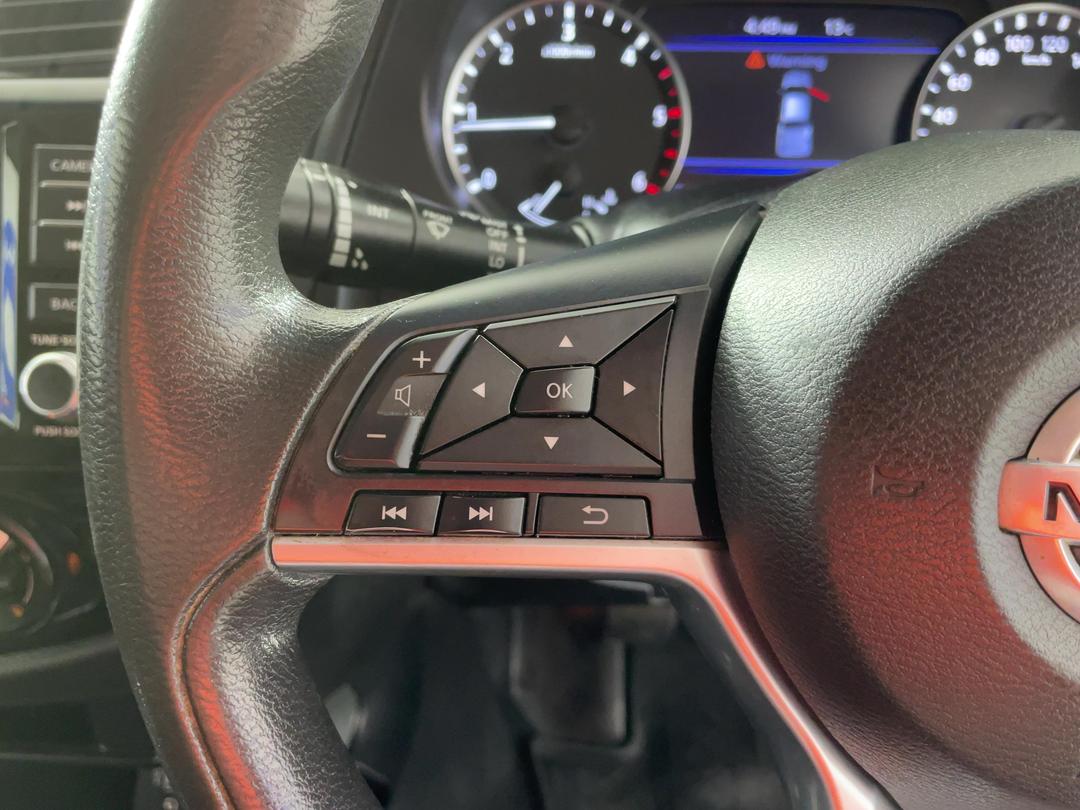 Photo '23' of Nissan Navara
