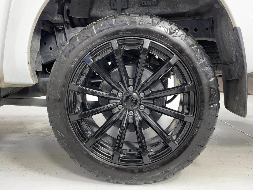 Photo '11' of Nissan Navara
