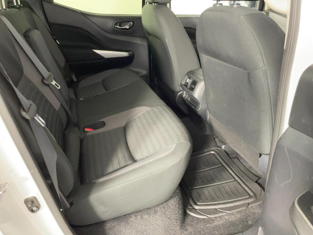 Photo '20' of Nissan Navara