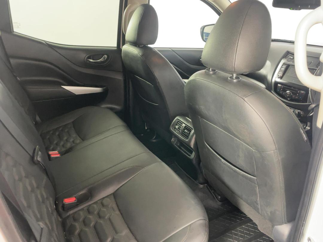 Photo '20' of Nissan Navara