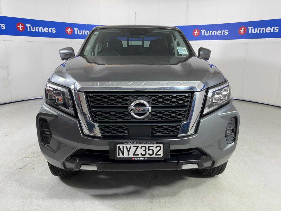 Photo '2' of Nissan Navara