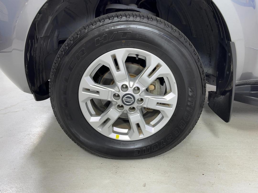 Photo '10' of Nissan Navara