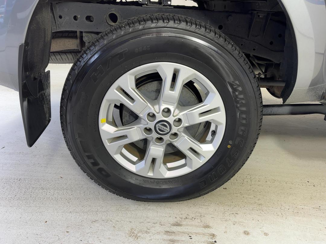 Photo '12' of Nissan Navara