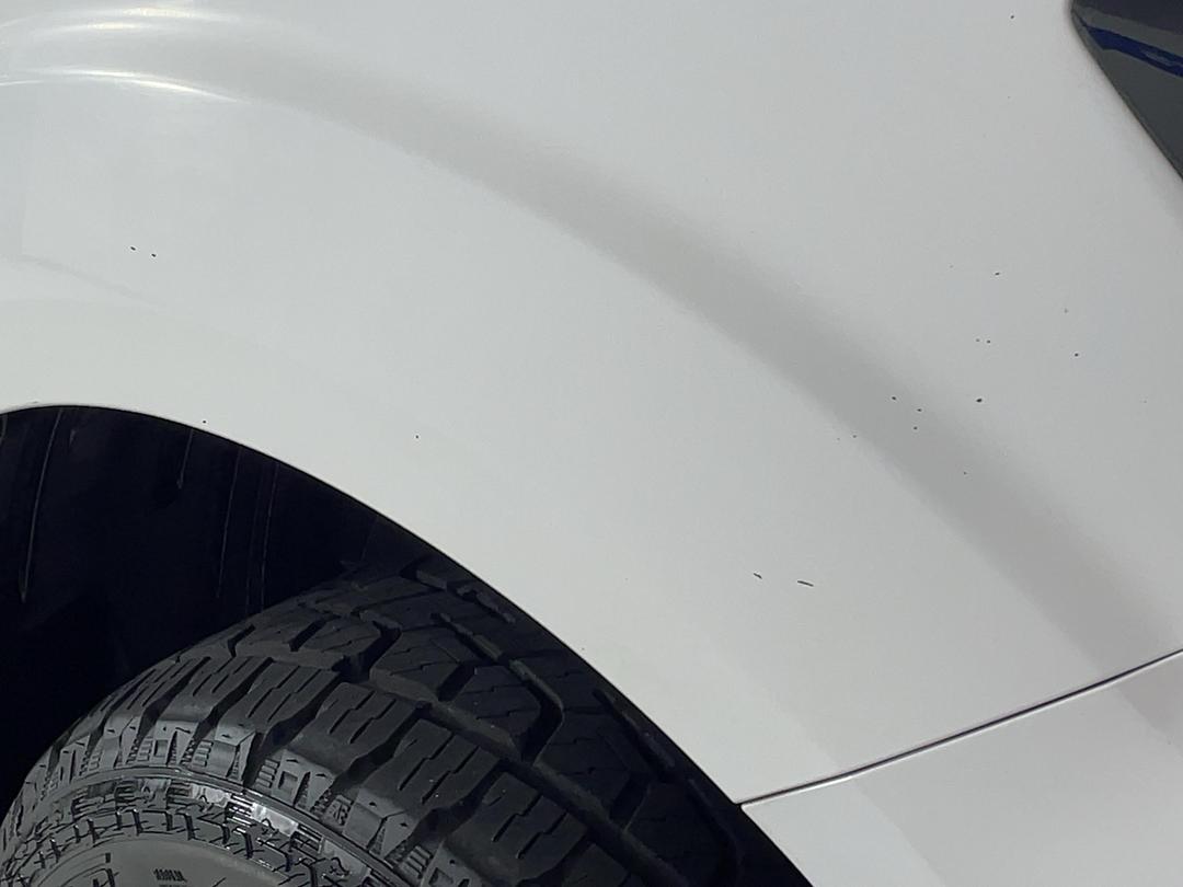 Photo '25' of Nissan Navara